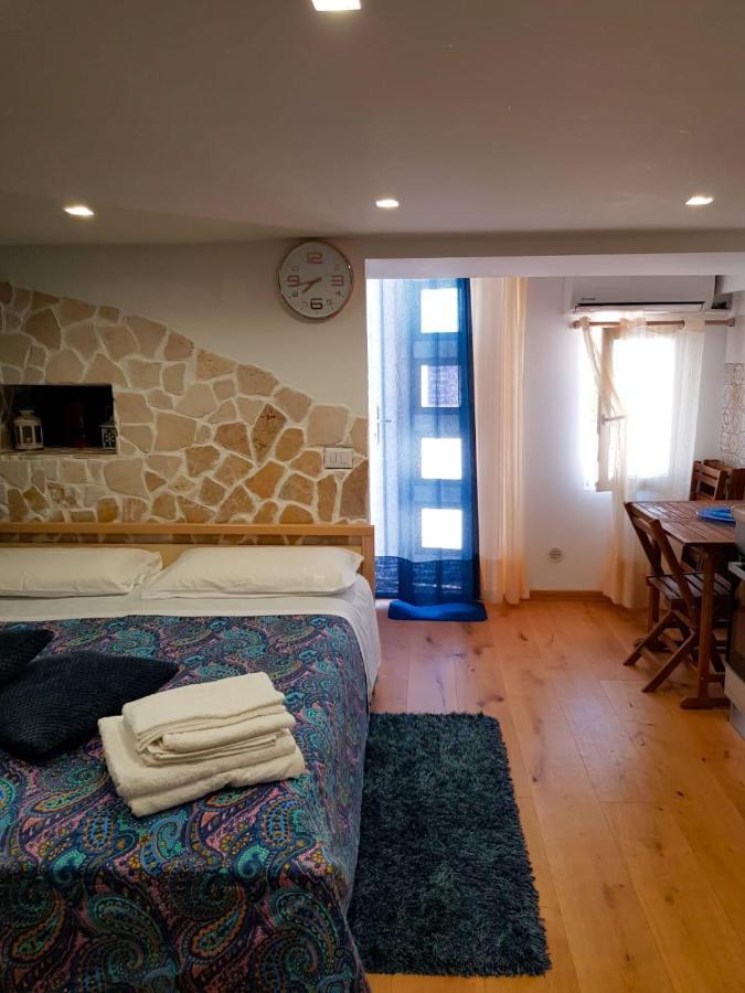 Green House Bed & Breakfast Монополи Екстериор снимка